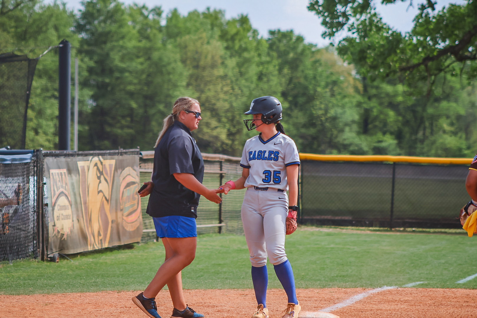 Lady Eagles Sweep Stars in Road Doubleheader