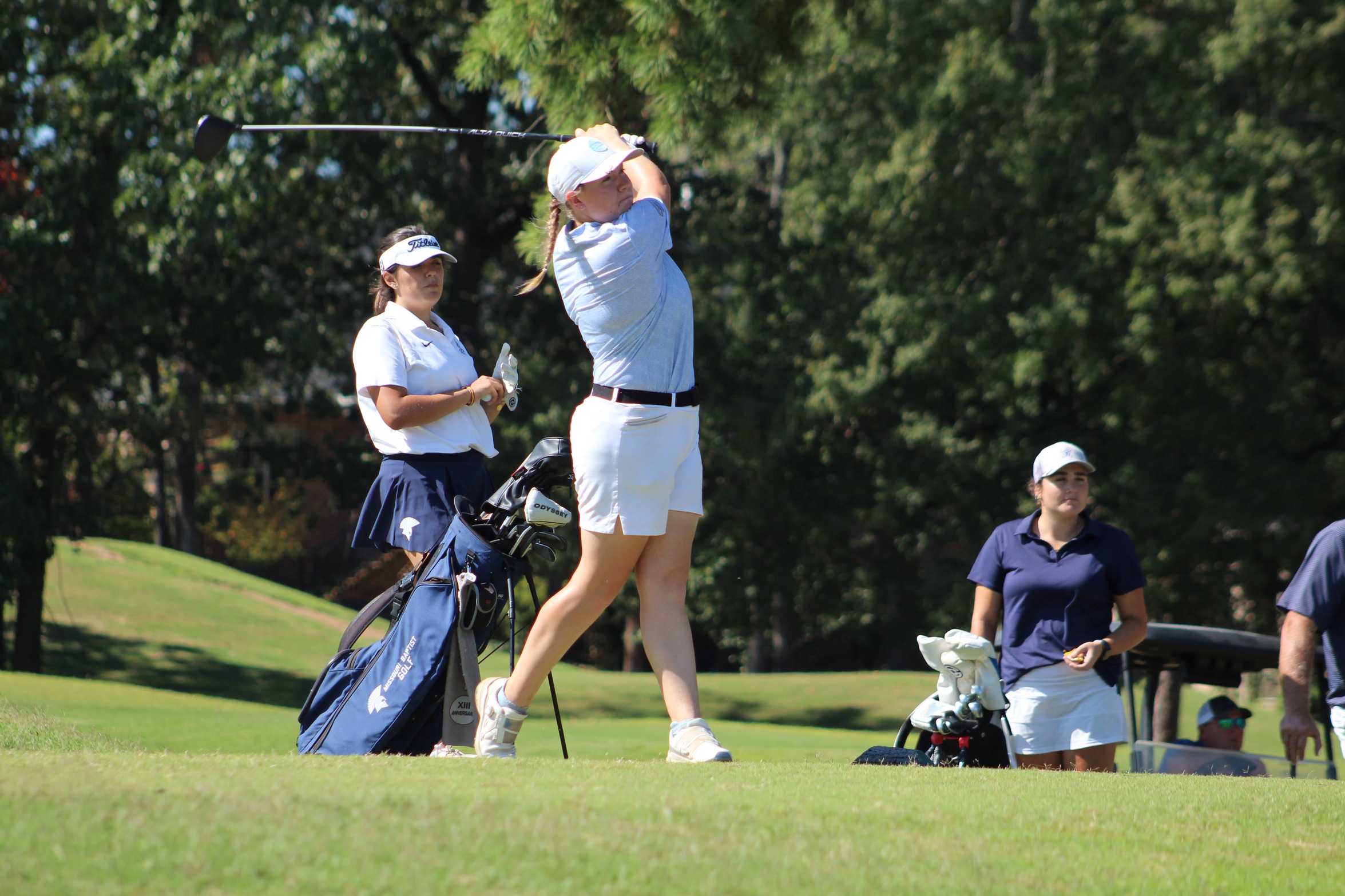 Harness Takes Gold, Eagles Claim Team Title at CBC Fall Invite